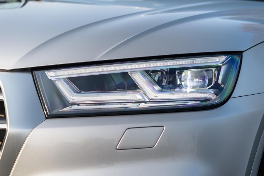 Детали экстерьера Audi Q5 TFSI Quattro S-Line 2017 года  (UK) (фото 19 из 40)